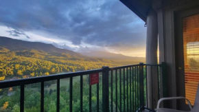 Stairway to Heaven, Breathtaking mtn views Indoor pool & hot tub